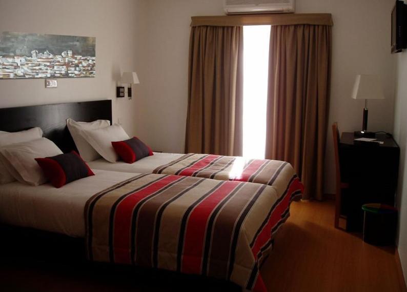 Hotel A Esteva Castro Verde Rum bild
